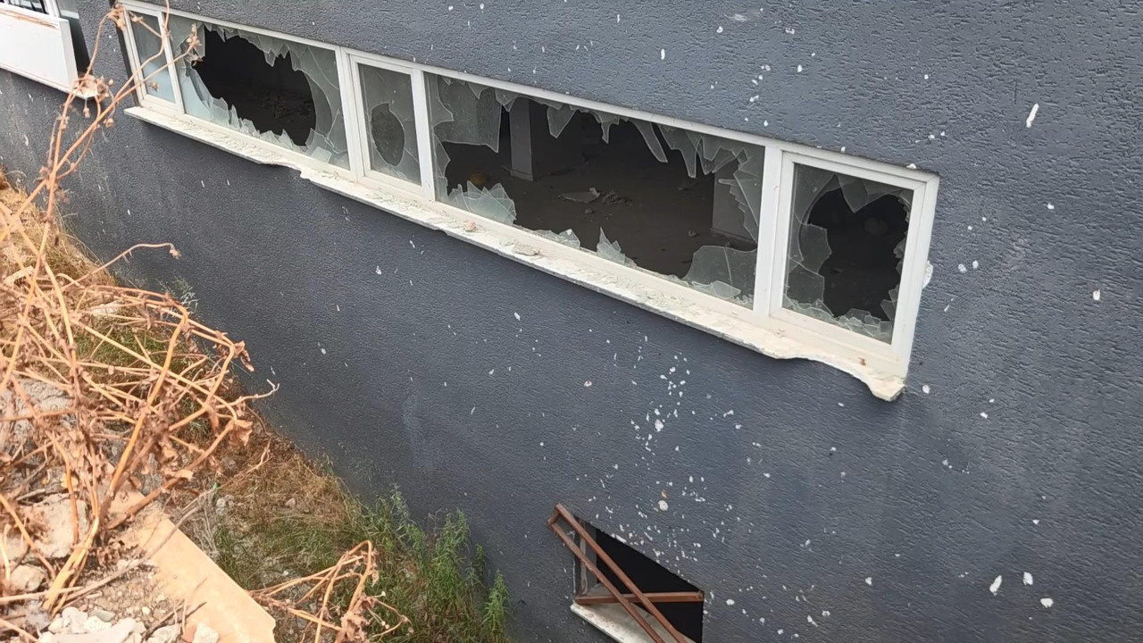 Hırsızlık için girdikleri binada ceset buldular!