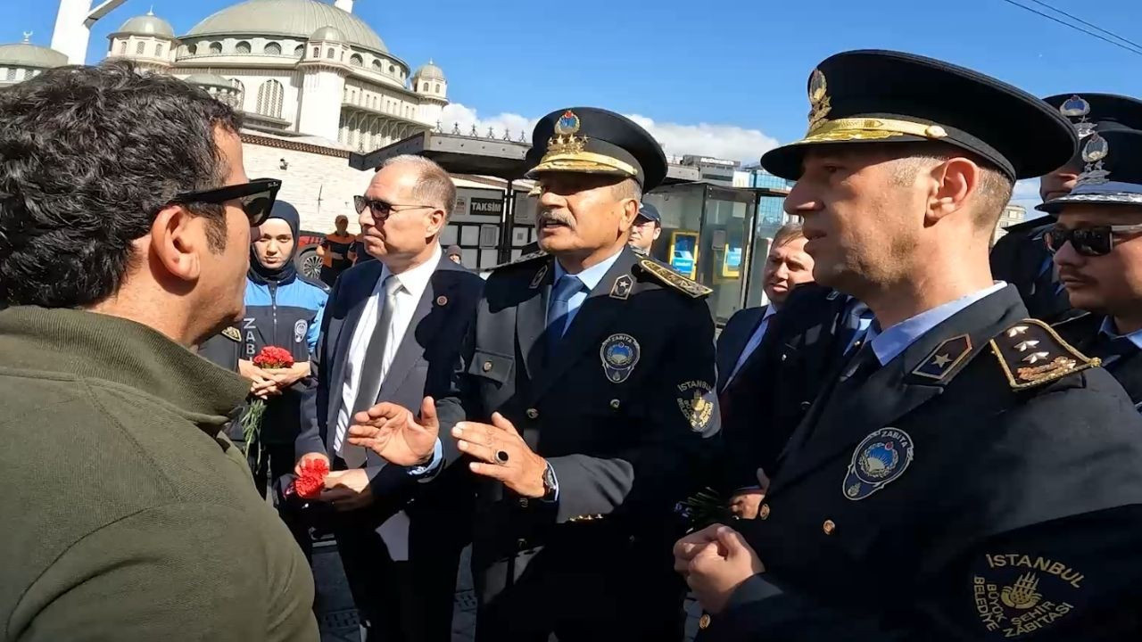 İBB zabıtasının yıl dönümü kutlamasında gerilim: Karanfil dağıtımına polis engeli kameralarda
