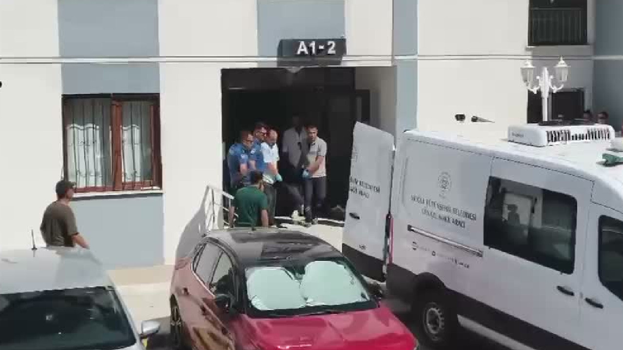 Muğla'da iki kişi aynı evde başından vurulmuş halde bulundu