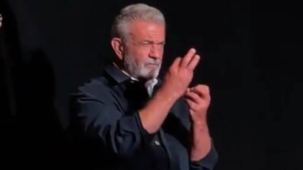 Mel Gibson işitme engellilerle dalga geçti! "Aptallık yaptım"