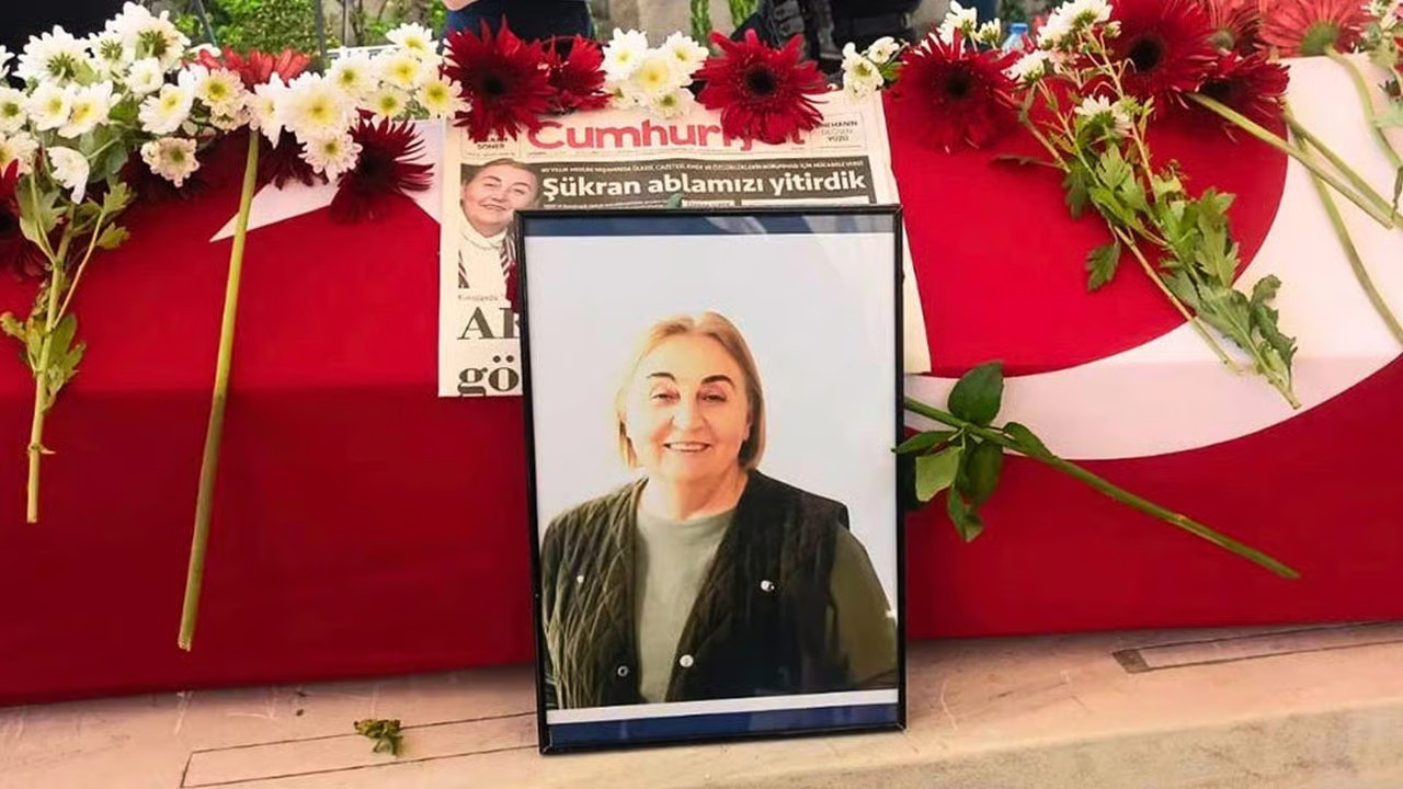 Gazeteci Şükran Soner'in cenaze töreninde bir acı haber daha geldi