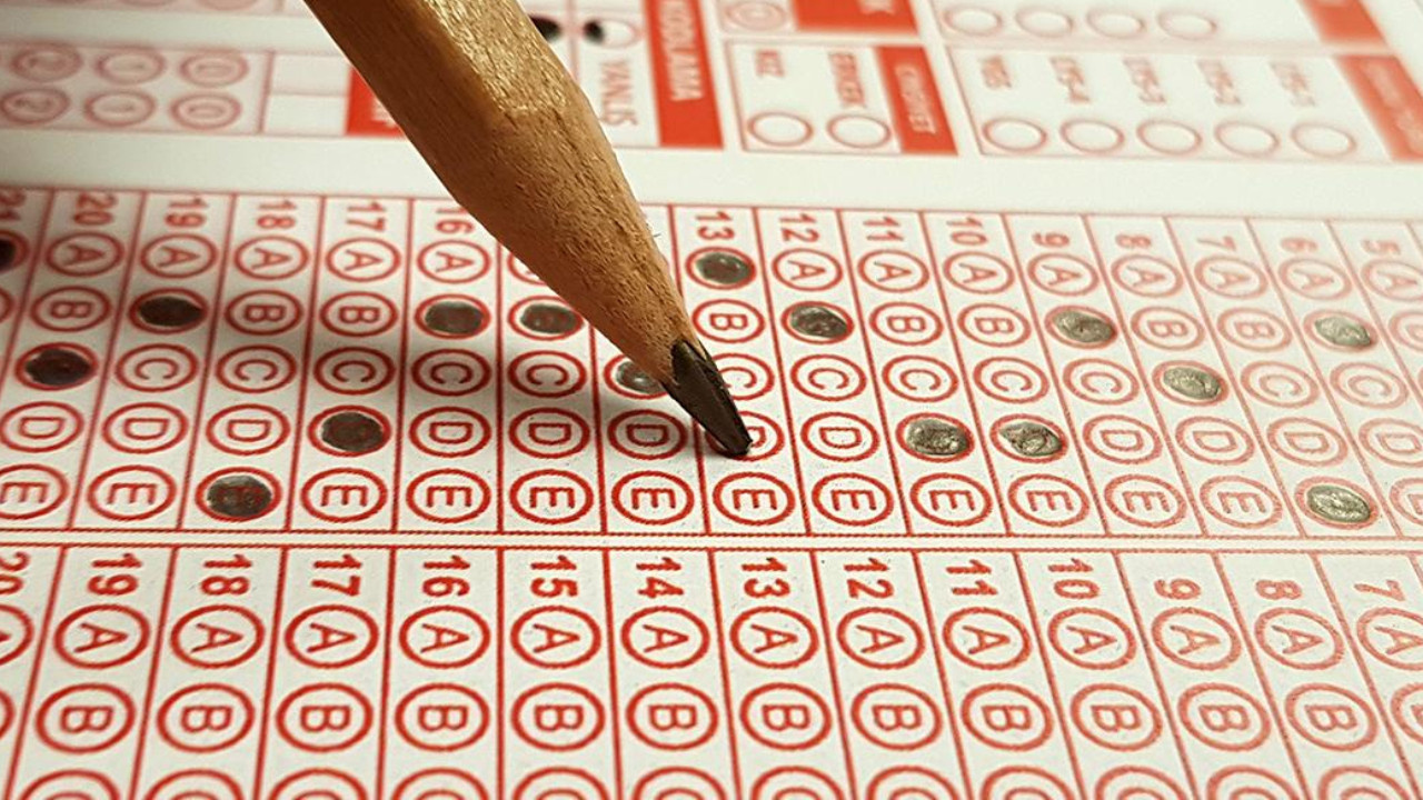 MEB Akademi sınavına giren öğretmenlerin netleri şaşkına çevirdi