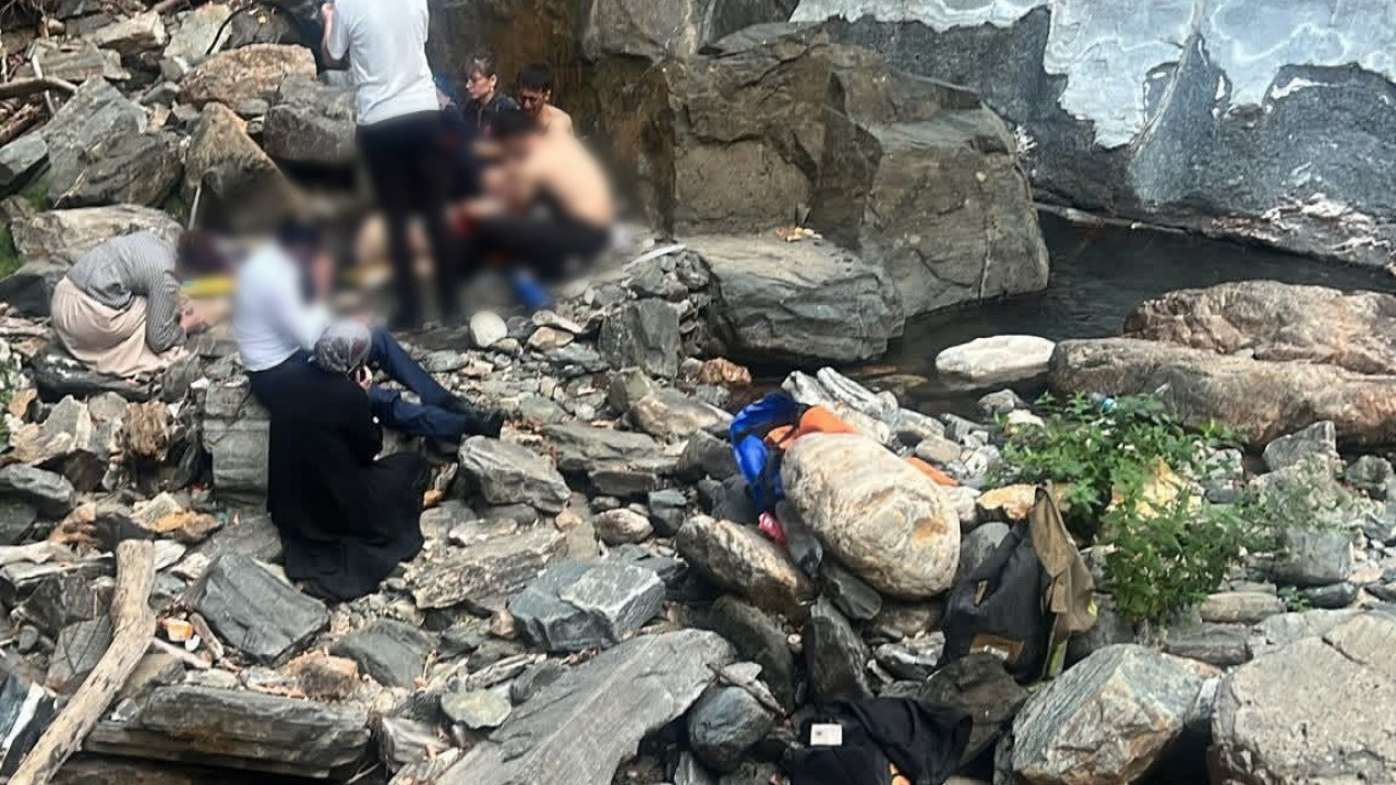 70 metrelik uçuruma düştü: Ayağı kayan kadın yaşamını yitirdi