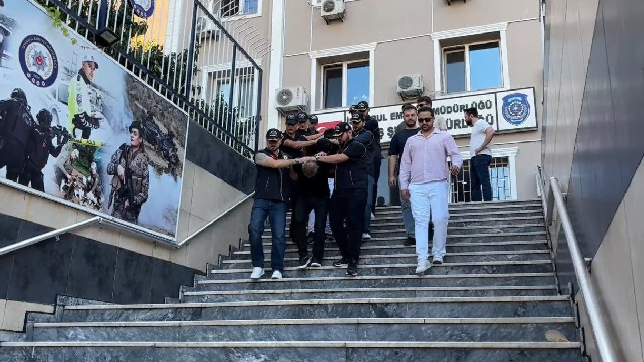 Banka ve kamu görevlisi rolüyle milyonları topladı…