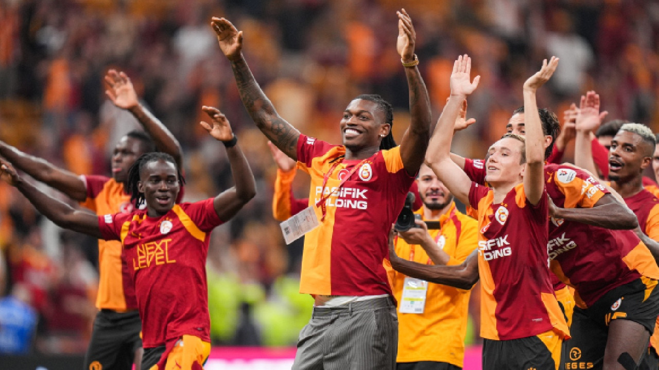 Galatasaray Rafael Leao için 80 milyon euro istiyor