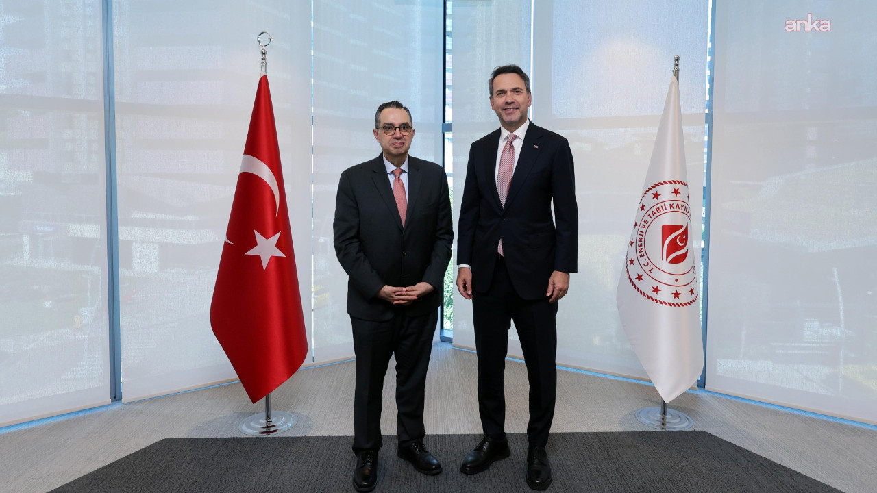 Bakan Bayraktar, IFC heyetiyle enerji yatırımlarının finansmanını görüştü