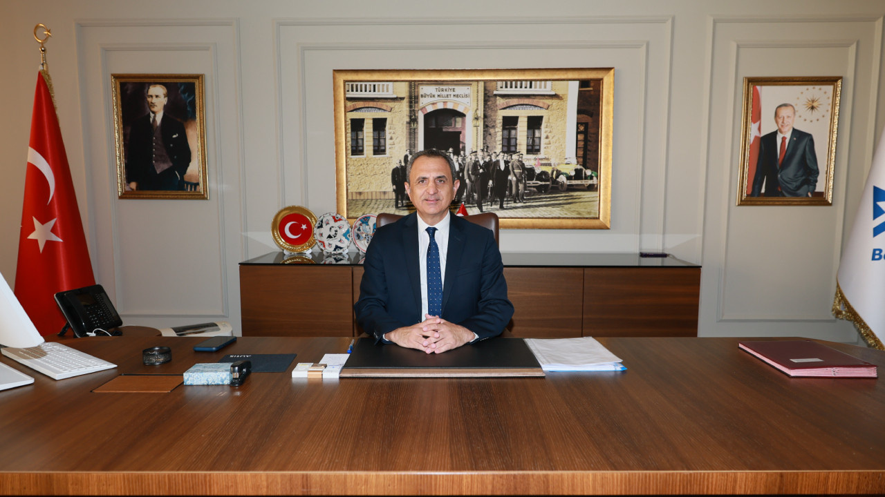 Belediye mahkeme kararıyla AKP'ye geçti! CHP'li başkanın koltuğuna oturan AKP'li Özünal: Makamlar geçicidir