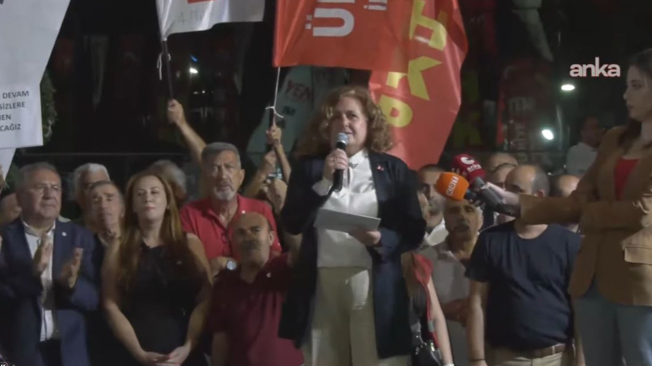 4 CHP'li AKP'ye geçti 3 üye de gözaltında: YENİ Parti'den Üsküdar seçimi öncesi yaşananlara tepki eylemi