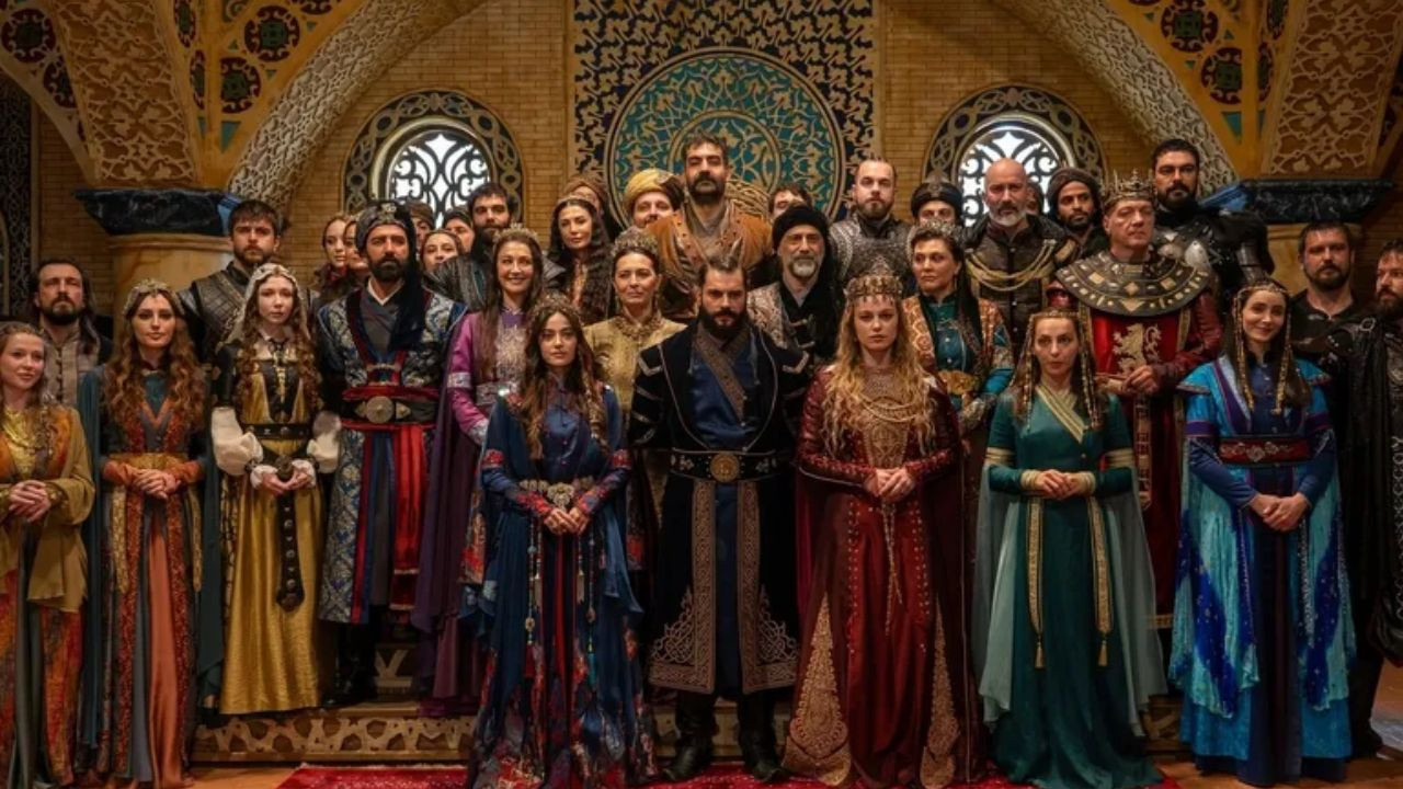 İkinci Muhteşem Yüzyıl mı olacak? Akın Akınözü ve Simay Barlas yanıtladı