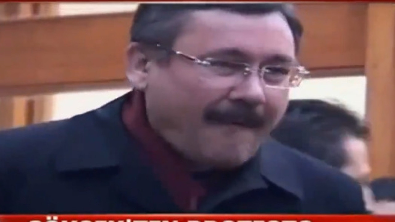 Melih Gökçek'in sakız çiğnemesi meğer mesajmış! Yıllar önce Sarkozy'e de yapmış
