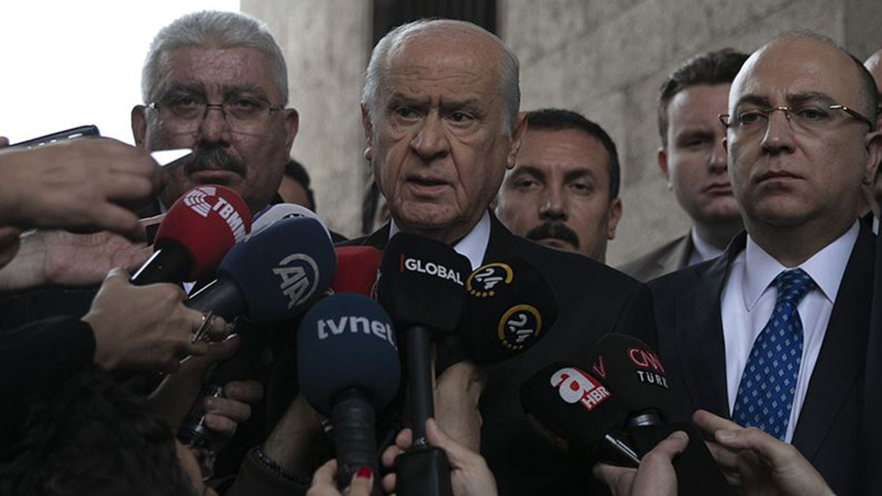Soruyu beğenmeyen Bahçeli'den Fox TV muhabirine azar