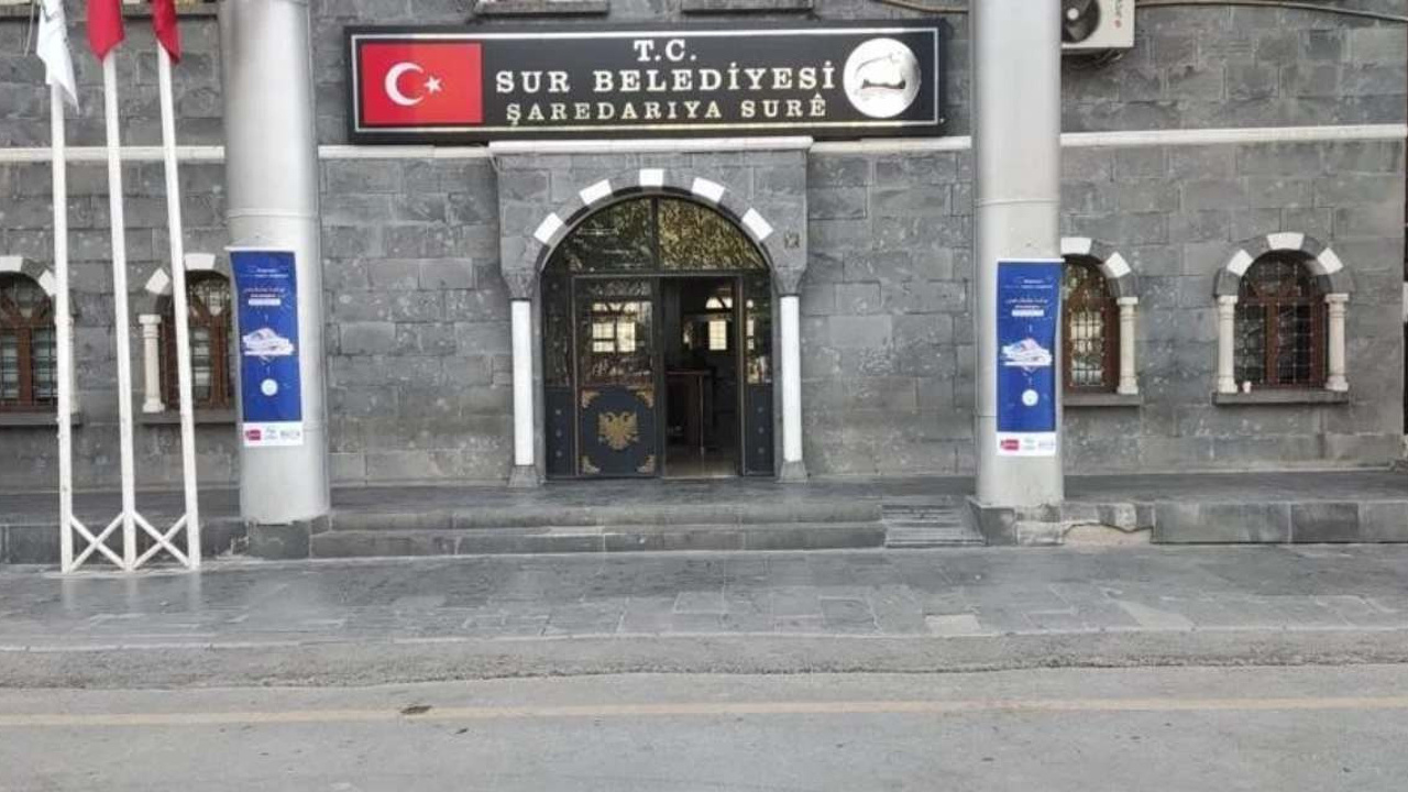 Diyarbakır Sur Belediyesi'nin logosu üçüncü kez değişti