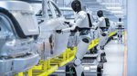 Toyota fabrikalarında öğle molası olmayacak! 400 binlik robot ordusuyla sadece araba üretmeyecek!