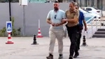 Ölen kişinin ehliyetiyle trafiğe çıktı: Çevirmeye takılınca koşarak kaçtı