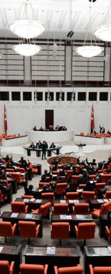 MHP Paradise Belgeleri'nin araştırılmasını destekledi, AKP yine reddetti