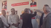 Kılıçdaroğlu'nun fotoğrafı CHP binasından indirildi: AKP'nin değirmenine su taşıyor