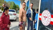 Van'da kurban keserken sağ kolunu keserek yaralandı