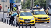 Taksi şoförü yol tartışmasında bıçaklandı