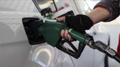 Pompadaki fiyat değişmedi: Hürmüz'den gizlice geçen tankerler petrol fiyatını çökertti