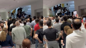 CHP İzmir'de butlan arbedesi: Atanmış başkan polisle binaya girdi