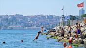 İstanbul dahil çok sayıda il sıcaklık barajını aşacak: Meteoroloji açıkladı