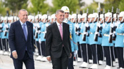 Zirvede kendi cumhurbaşkanıyla kriz yaşamıştı: O Başbakan bildiriyi de reddetti