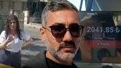 Taksici fiyat farkına itiraz eden kadın yolcuyu başka sokağa götürüp çantasına el koydu