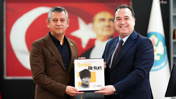Manisa Büyükşehir Belediye Başkanı YENİ Parti'ye geçeceğini duyurdu