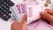 Asgari ücreti en az 8 bin lira artıracak 6 maddeli çözümü açıkladı
