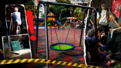 Avcılar'da park yenilendi: Kurulan salıncakta 5 günde 4 kişi yaralandı