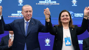 CHP'den AKP'ye geçen Burcu Köksal'dan "Pes" dedirten paylaşım: Sinem Dedetaş'ın gözaltına alınmasını kutladı!