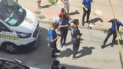 Gündüz vakti silahlı saldırı: Olay yerinde 9 boş kovan bulundu!