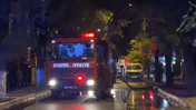 Bakırköy’de kentsel dönüşüm için boşaltılan binanın çatısında yangın