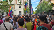 Türkiye'deki LGBTİ operasyonlarına Madrid'de protesto! Elçilik önünde toplandılar