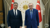 Cemil Tugay'ın Çarşamba günü rozet takacağı iddiası: "AKP'ye geçersem karım beni boşar" demişti