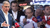 AKP iddialarına sessiz kalan Cemil Tugay'a İzmir'de protesto: Halk açıklama bekliyor