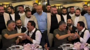 MHP'li Başkan Latif Doğan'a deste deste para saçtı: 'Para attıkça uzun hava daha da uzuyor'