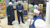"İçki satışını bırak" diyen tebliğcilere tekel bayisi öyle cevap verdi ki donup kaldılar