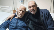 Baba ve oğul bir gün arayla beyin kanaması geçirerek öldü!