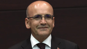 Mehmet Şimşek'ten 'saç ekimi' paylaşımı: Türkiye'ye gitmeliydi