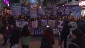 İstanbul'da 24. Feminist Gece Yürüyüşü: Kadınlar yasaklara rağmen bir araya geldi