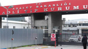 5 katlı binada yangın! Bir kişinin cansız bedeni bulundu