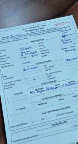 Aynı isim farklı kişi: Özgür Özel AKP’ye geçti - Resim : 2