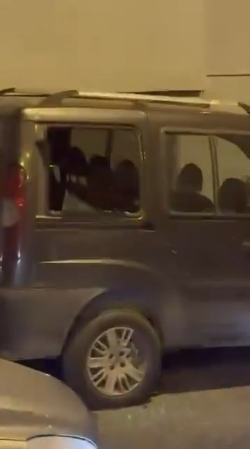 Beyoğlu’nun göbeğine çivili bilyeli bomba bırakıp kaçtılar! Polis motosikletli 2 kişiyi arıyor - Resim : 3