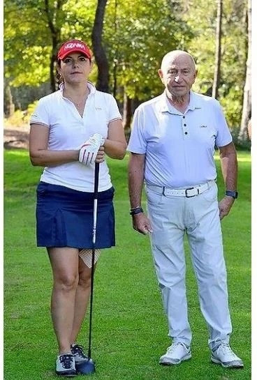 76 yaşındaki Nihat Özdemir birinci oldu: Uzun boylu genç sevgili hiç kaptırmadı! - Fotoğraf: 11