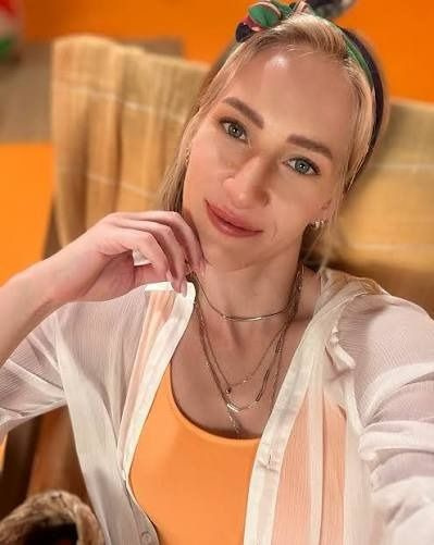 Gizem Örge'nin "Gizemli" hiyakesi: Daha 14'ündeydi halıyla gitti - Fotoğraf: 7