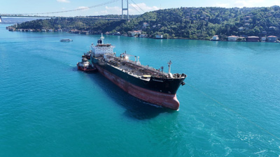 İstanbul Boğazı'nda gemi trafiği çift yönlü kapatıldı