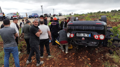 Mardin'de otomobil devrildi: 1 ölü, 2 yaralı