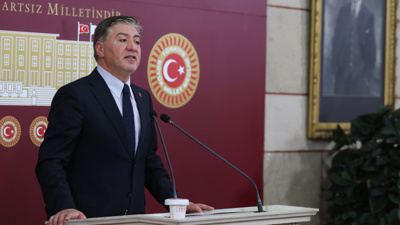 CHP'li Murat Emir'den 'Emre Caner' tepkisi: Hakikat masa başında yazılan senaryolardan daha güçlüdür