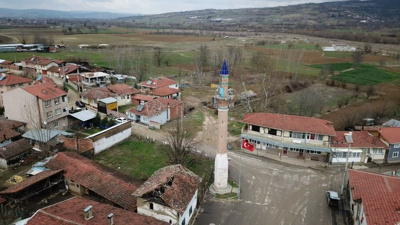 Minare var ama cami yok: Mahallenin sembolü oldu